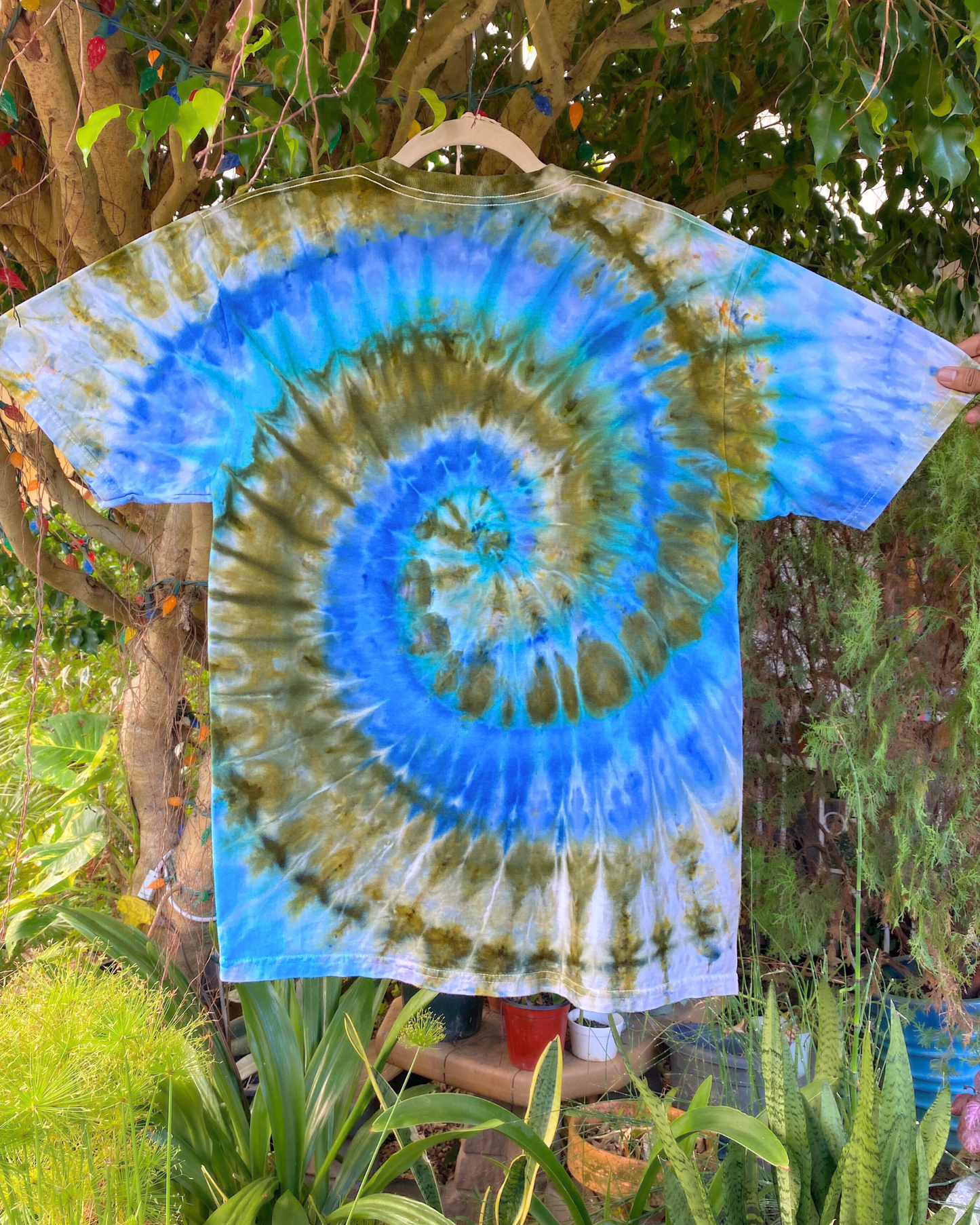 Ice-dyed Spiral Tee | size large