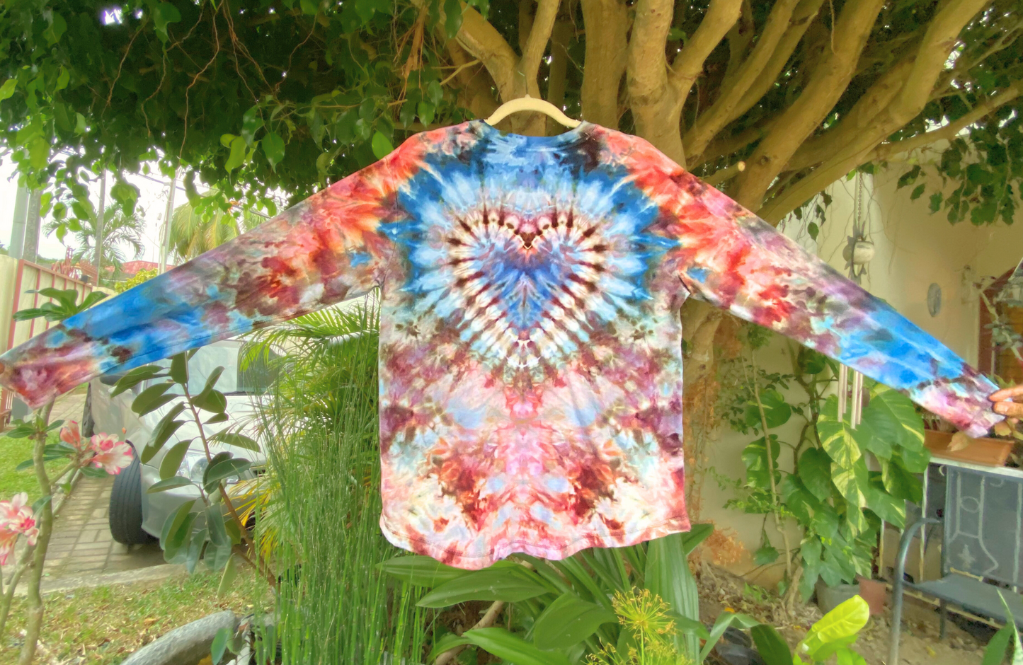 Women’s Relaxed Fit Long Sleeve Tee | Size Large