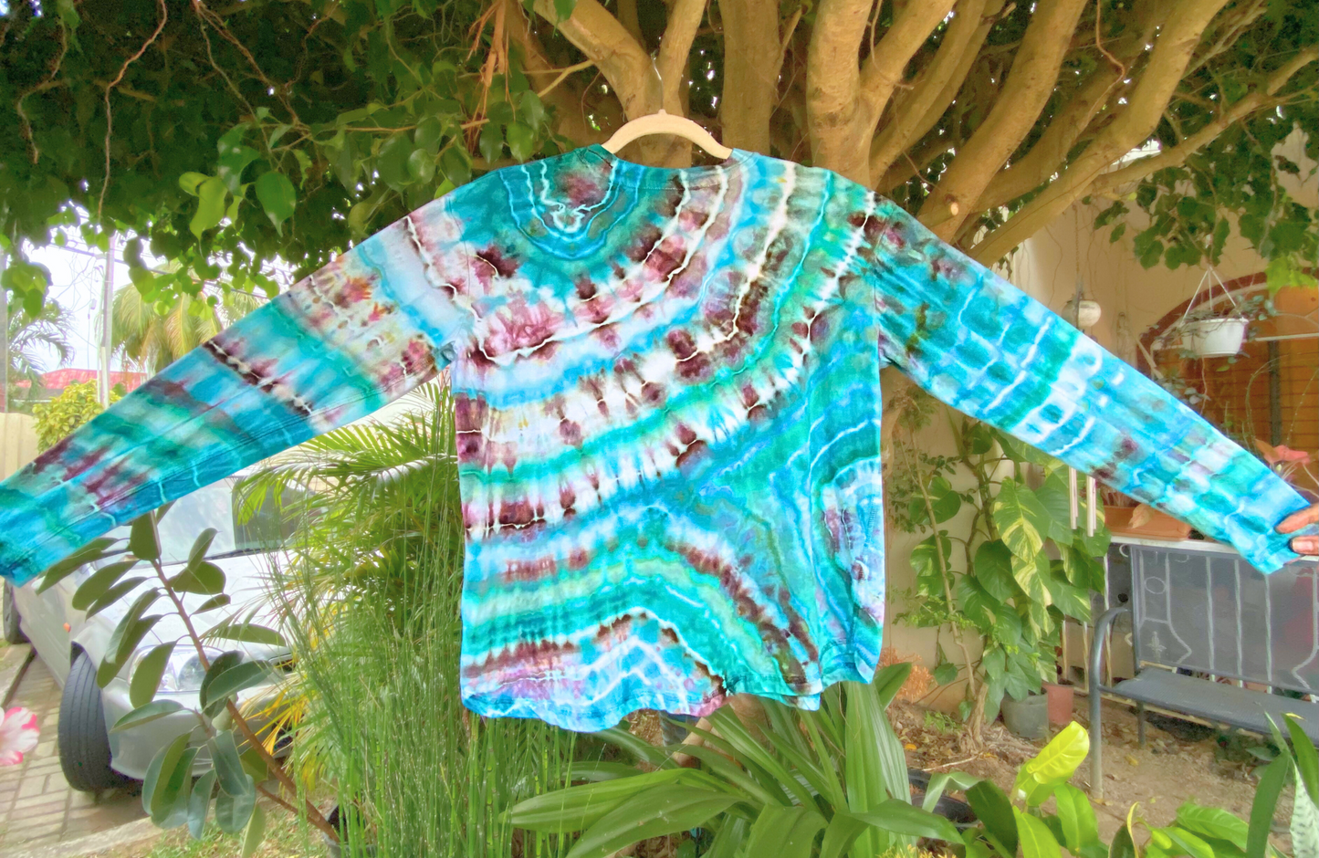 Women’s Relaxed Fit Long Sleeve Tee | Size Small
