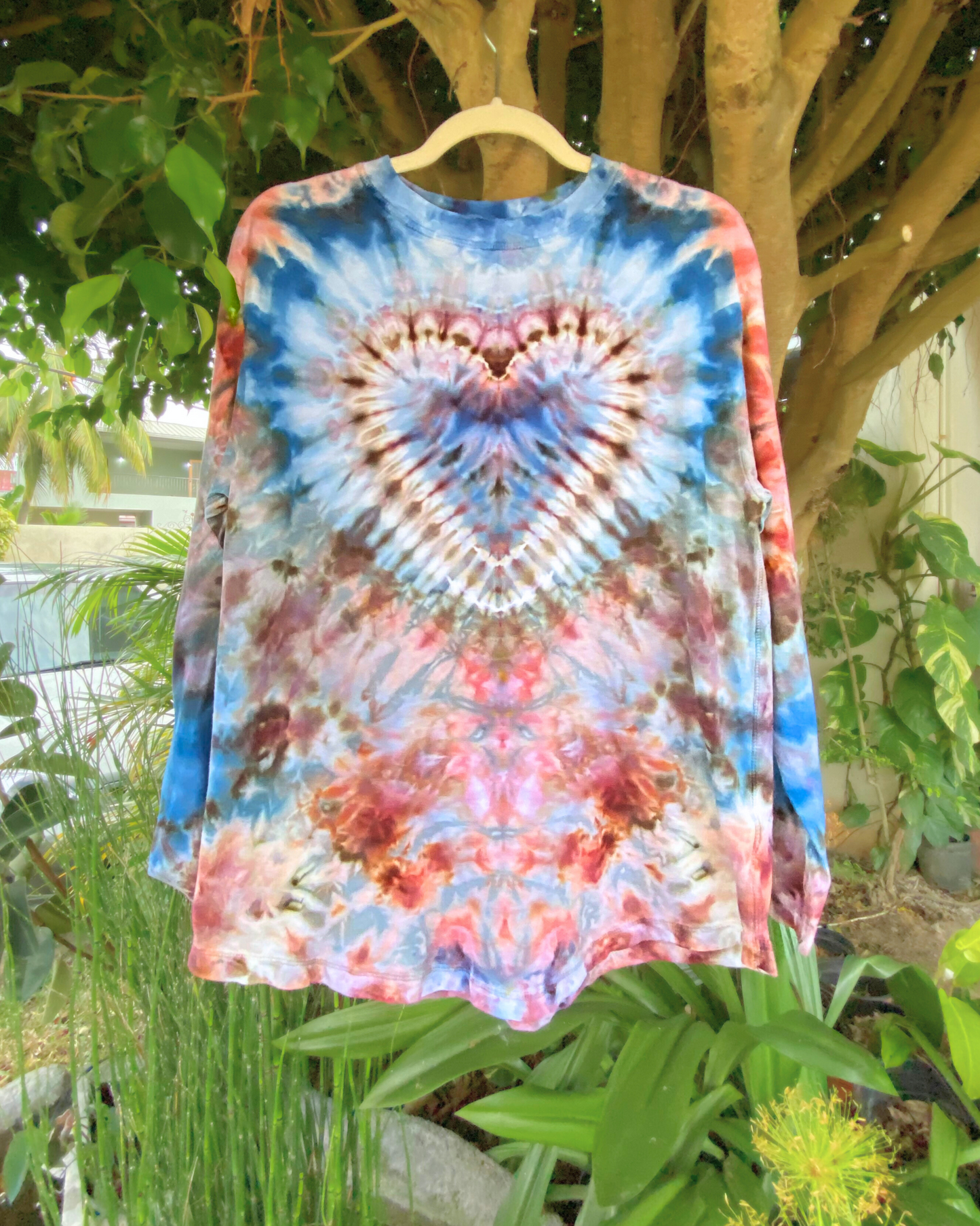 Women’s Relaxed Fit Long Sleeve Tee | Size Large