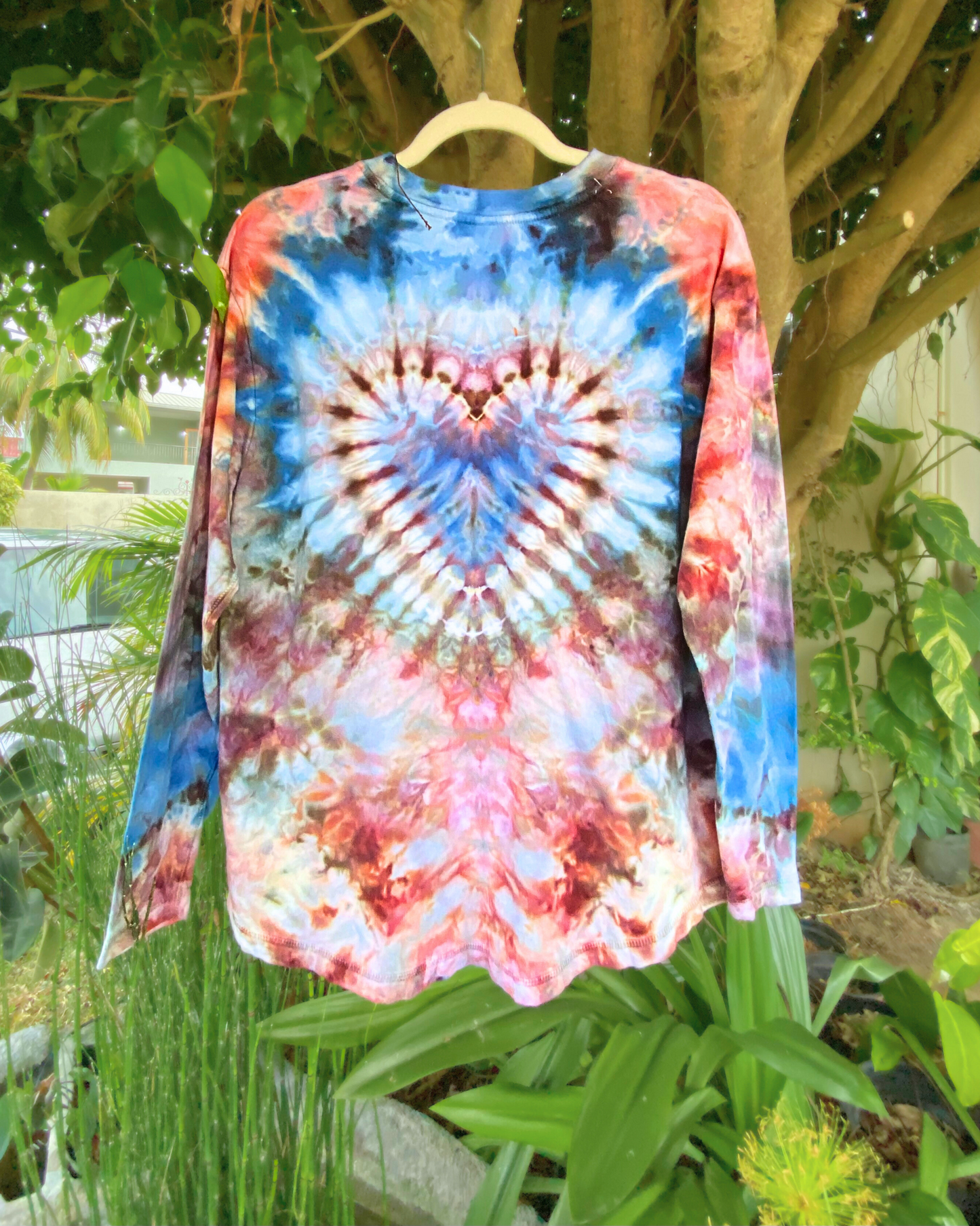 Women’s Relaxed Fit Long Sleeve Tee | Size Large