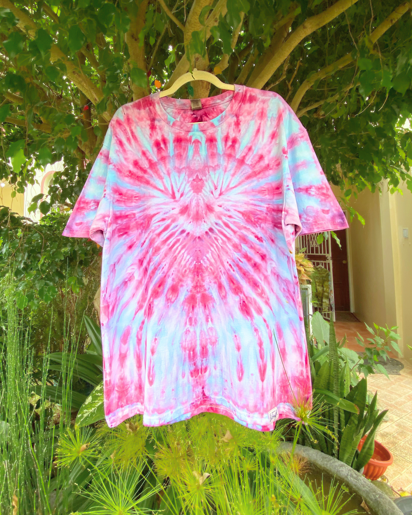 Ice-Dyed Heart Tee | size extra-large