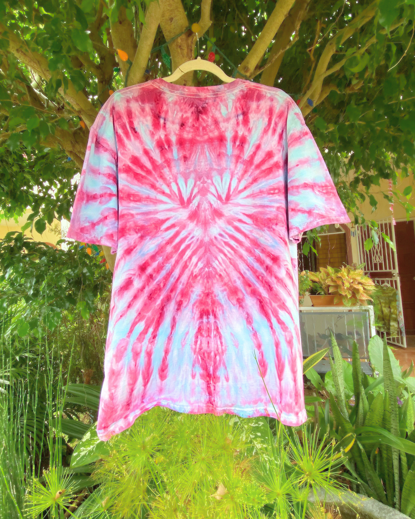 Ice-Dyed Heart Tee | size extra-large