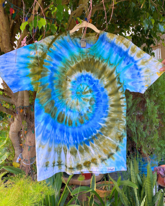 Ice-dyed Spiral Tee | size large