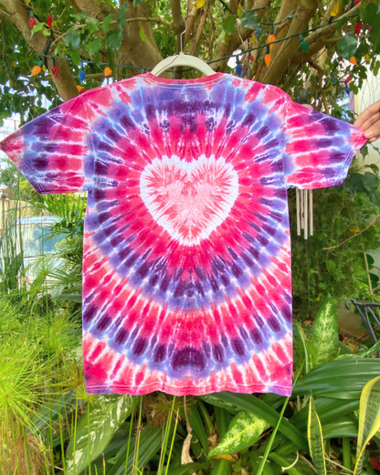 Radiating Heart Tie-Dyed Tee | Kid’s L