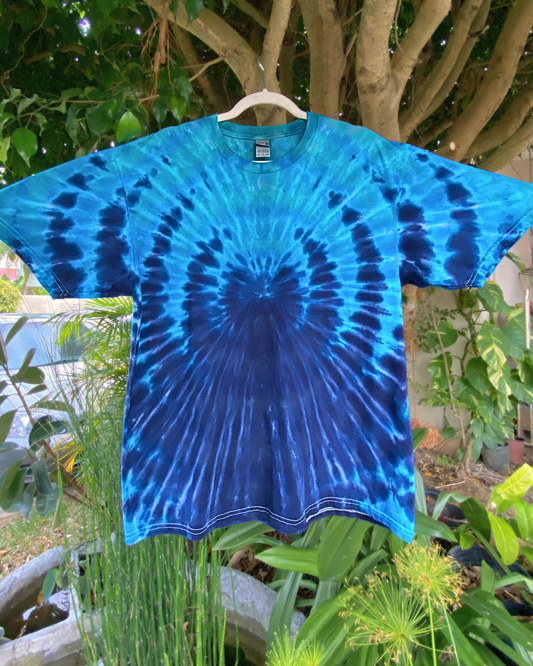 Ocean WigWag Tee | size extra-large