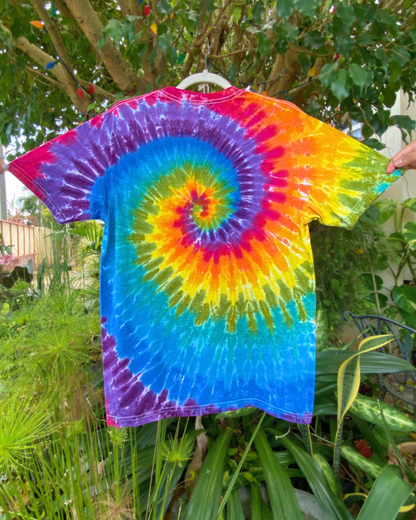 Rainbow Spiral Tie-dyed Tee | size medium